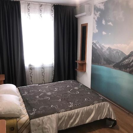 2 Rooms Apartment Near Kaznu, Botanical Garden,Un, Atakent, Forum Almaty Eksteriør bilde